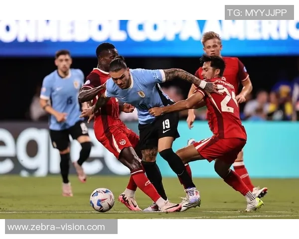 乌拉圭足球任意球大师:技术精湛的脚法与历史辉煌的传奇时刻