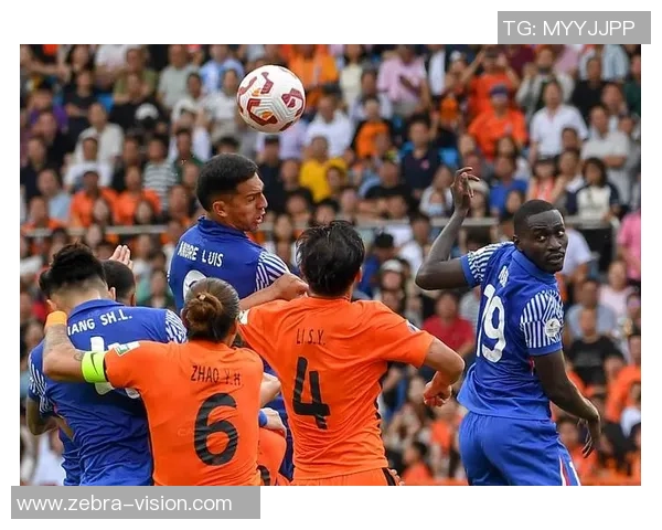 从绿茵巨星到时代偶像国际著名足球星如何影响世界体育与文化